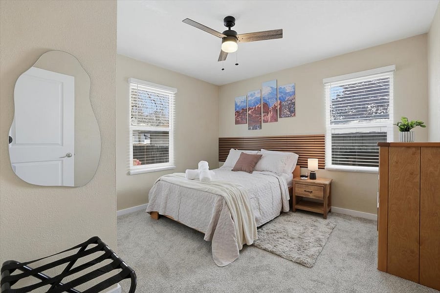 2nd bedroom with full/double bed