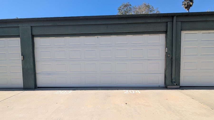 one car garageBedroo