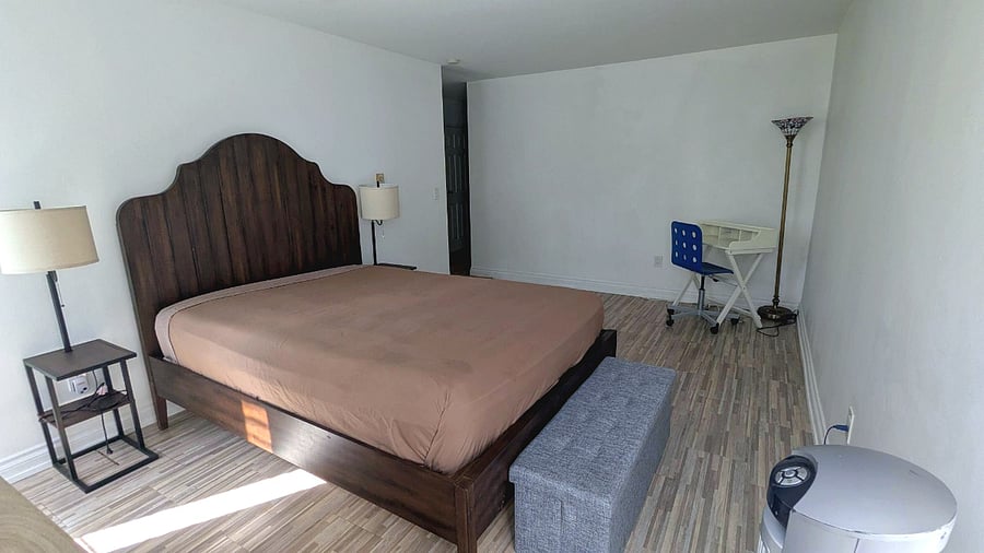 Bedroom 1 with Queen size b