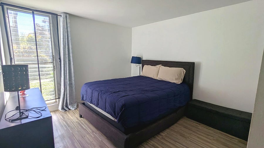 Bedroom 3 with queen size bed