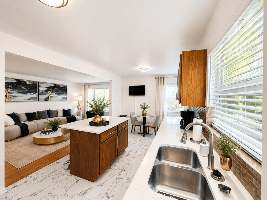 Fully equipped kitchen, ready from day one.