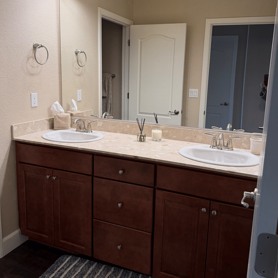 Guest Bath double sinks