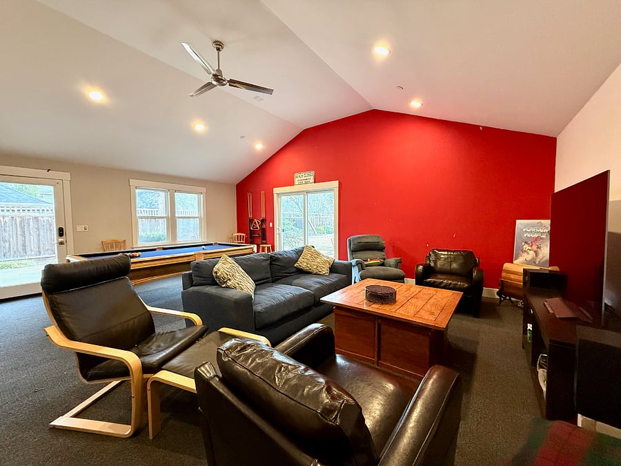Bonus rec room