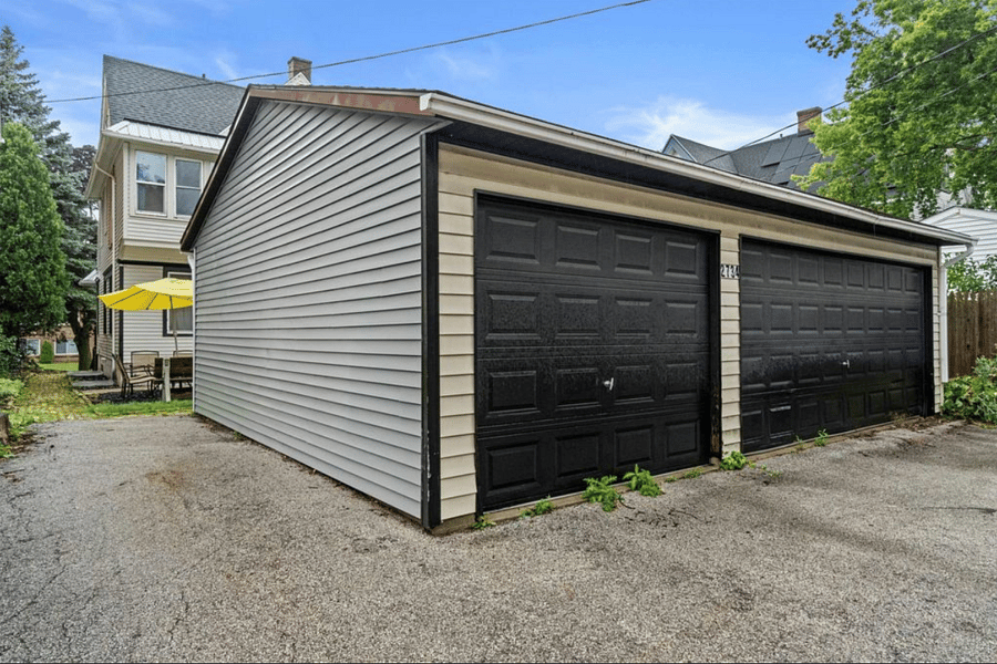 3 car garage