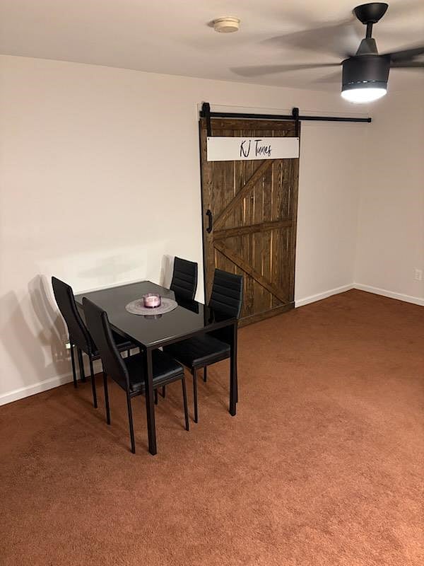 Kitchen table with 4 chairs