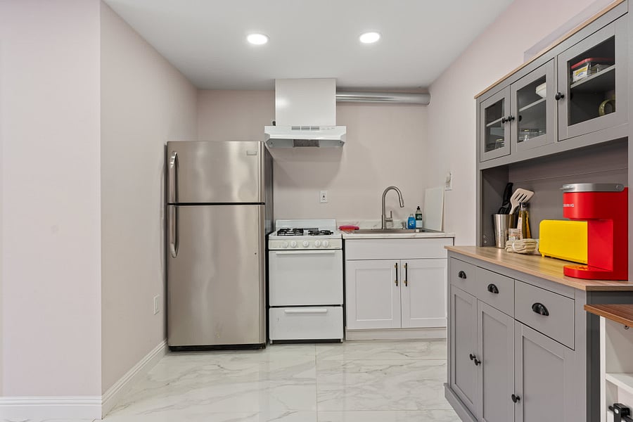 Fully equipped kitchenette for easy meals.