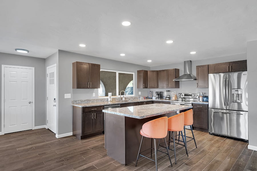 Enjoy meals in this bright dining area featuring a sleek table, comfortable seating, and modern dcor. Perfect for sharing breakfast, planning your day, or enjoying a cozy dinner in.