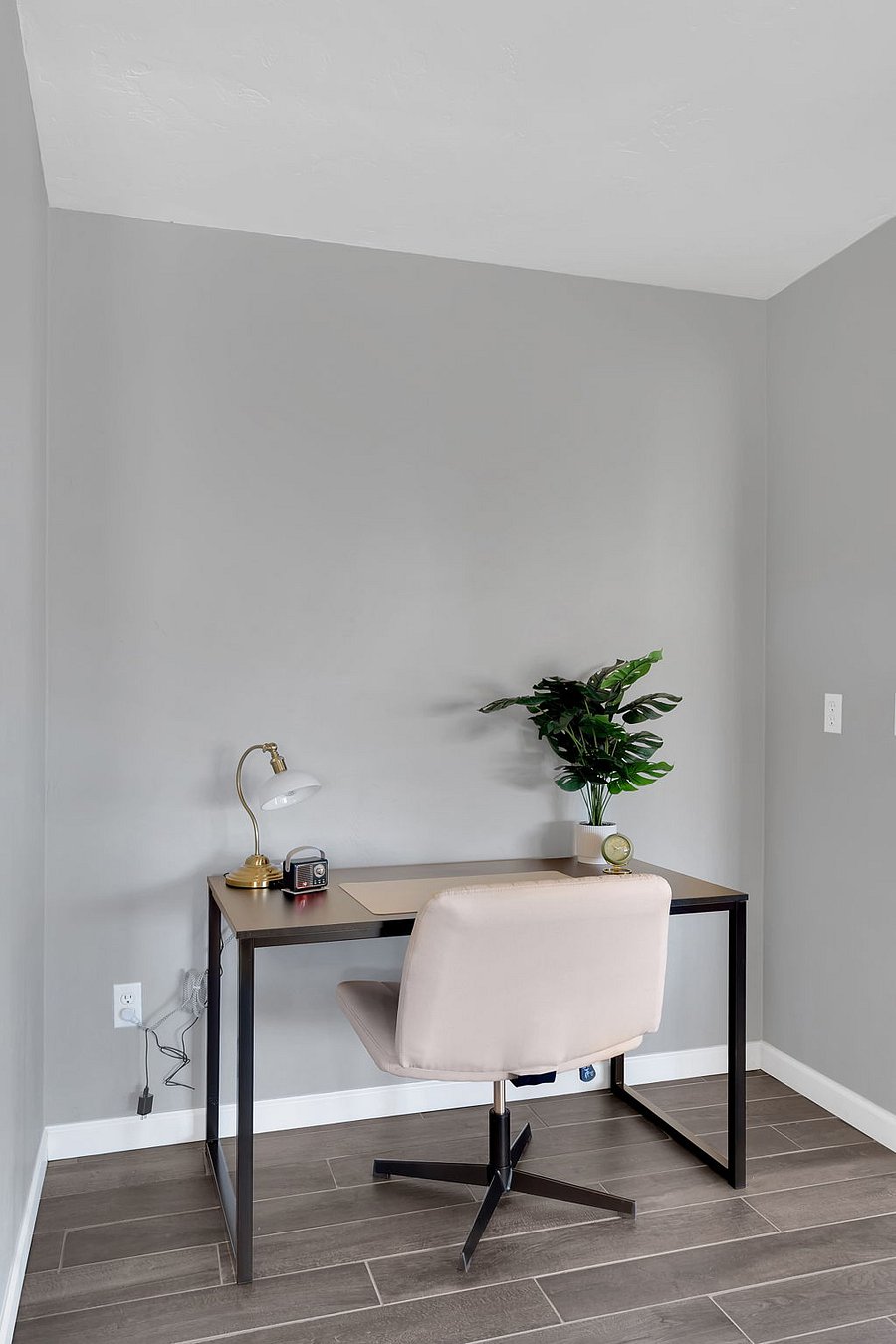Stay productive in this dedicated workspace featuring a comfortable chair, spacious desk, and strong Wi-Fi. Perfect for remote work, studying, or planning your next adventure!