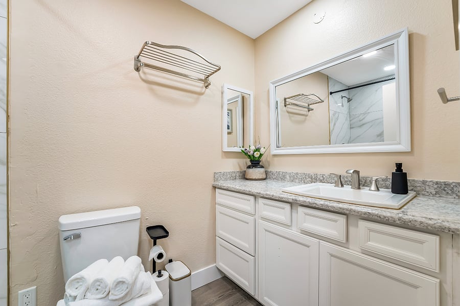 Secondary Bathroom 2