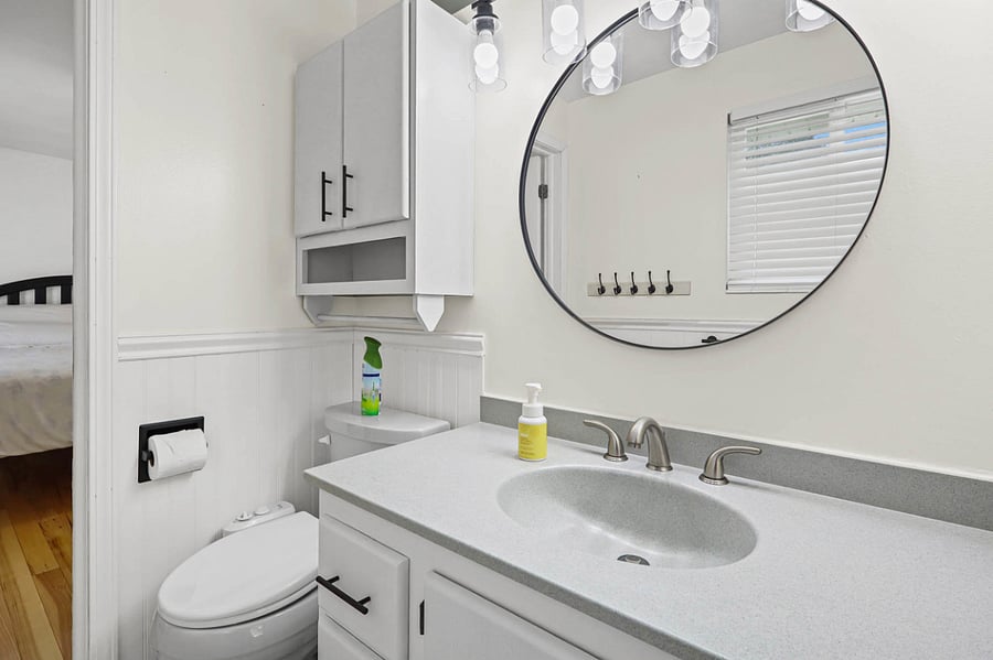 Bathroom1