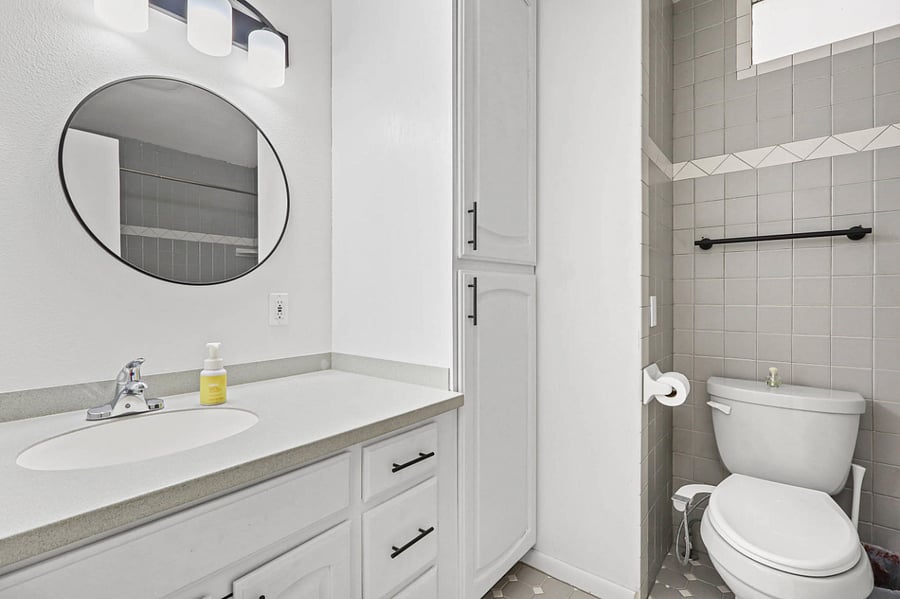 Bathroom2