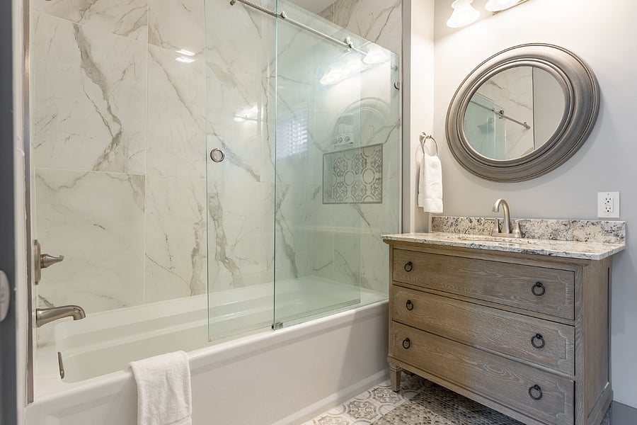 Bathroom tub and vanity