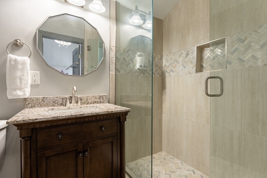Main bedroom ensuite bathroom