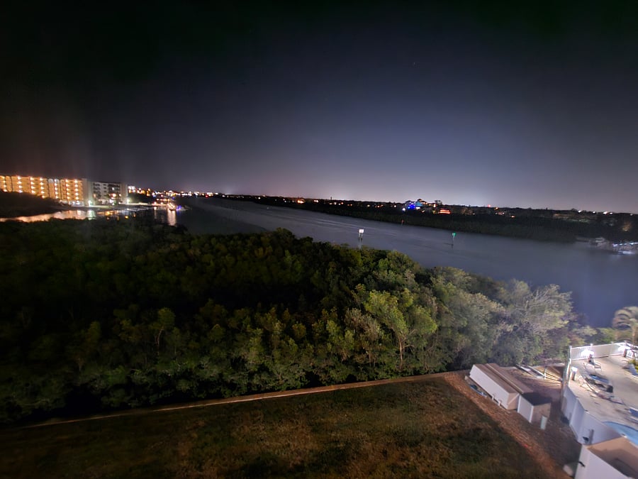 Beautiful Intracoastal Waterway views from the private balcony. Watch dolphins, boats, and seabirds!