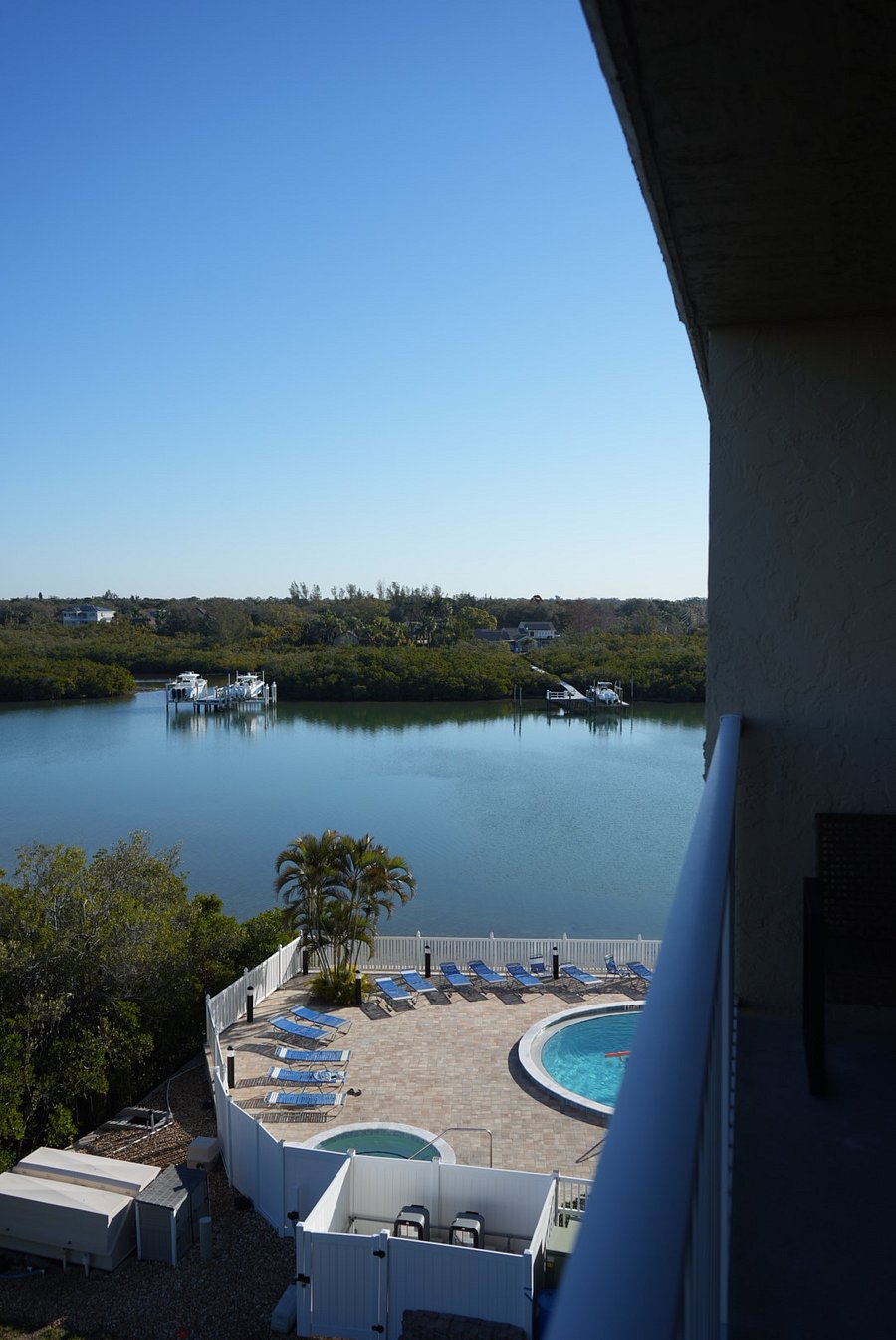 Beautiful Intracoastal Waterway views from the private balcony. Watch dolphins, boats, and seabirds!