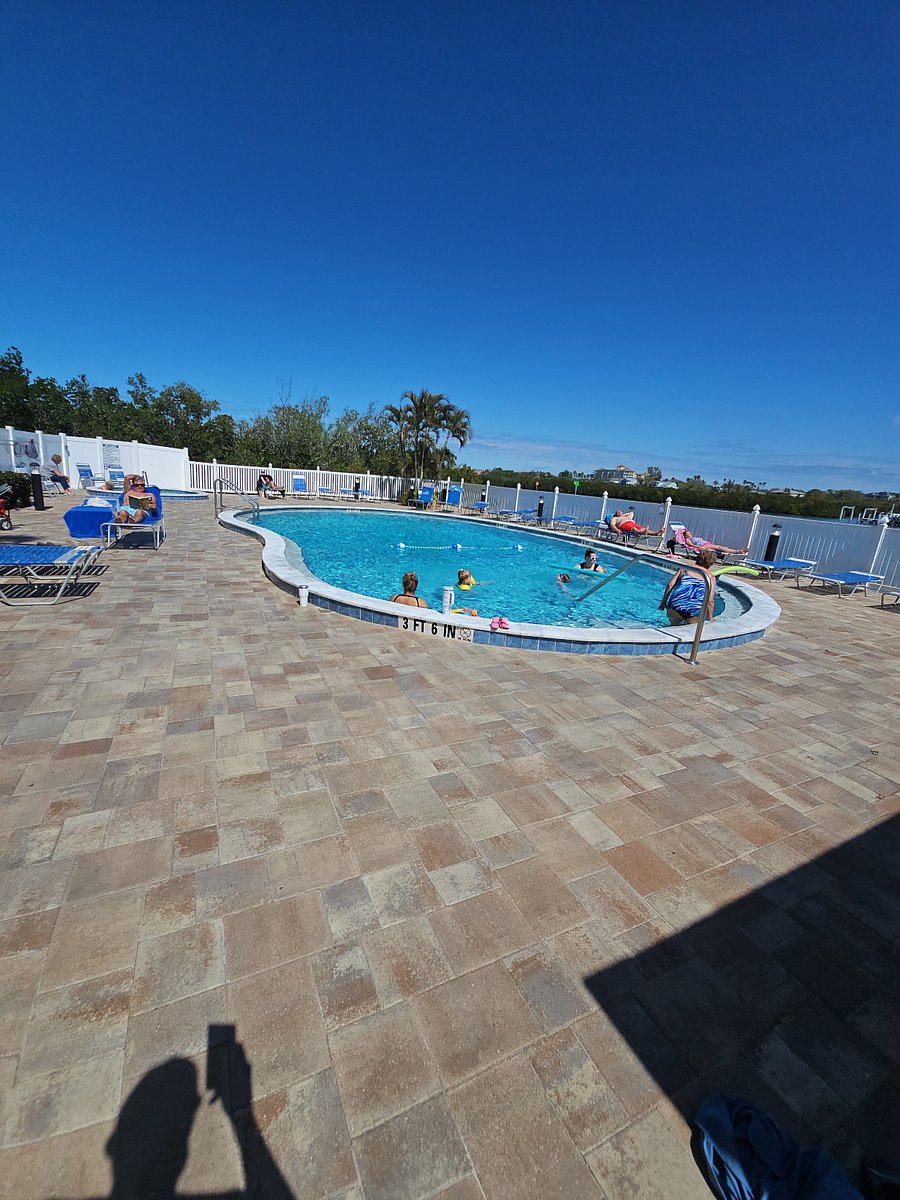 The pool area is beautiful and sits right on the Intracoastal.