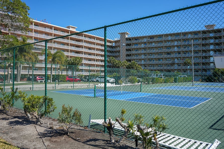 The condo property features tennis & pickleball courts and a putting green! Supplies available in condo!