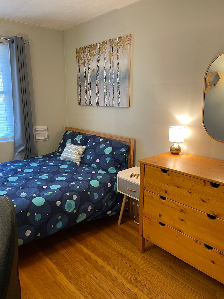 Bedroom 2 with full size bed