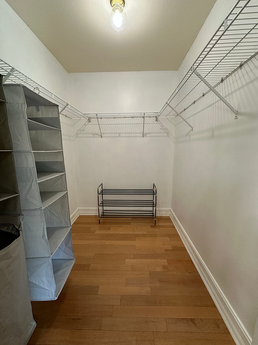 Master Closet 