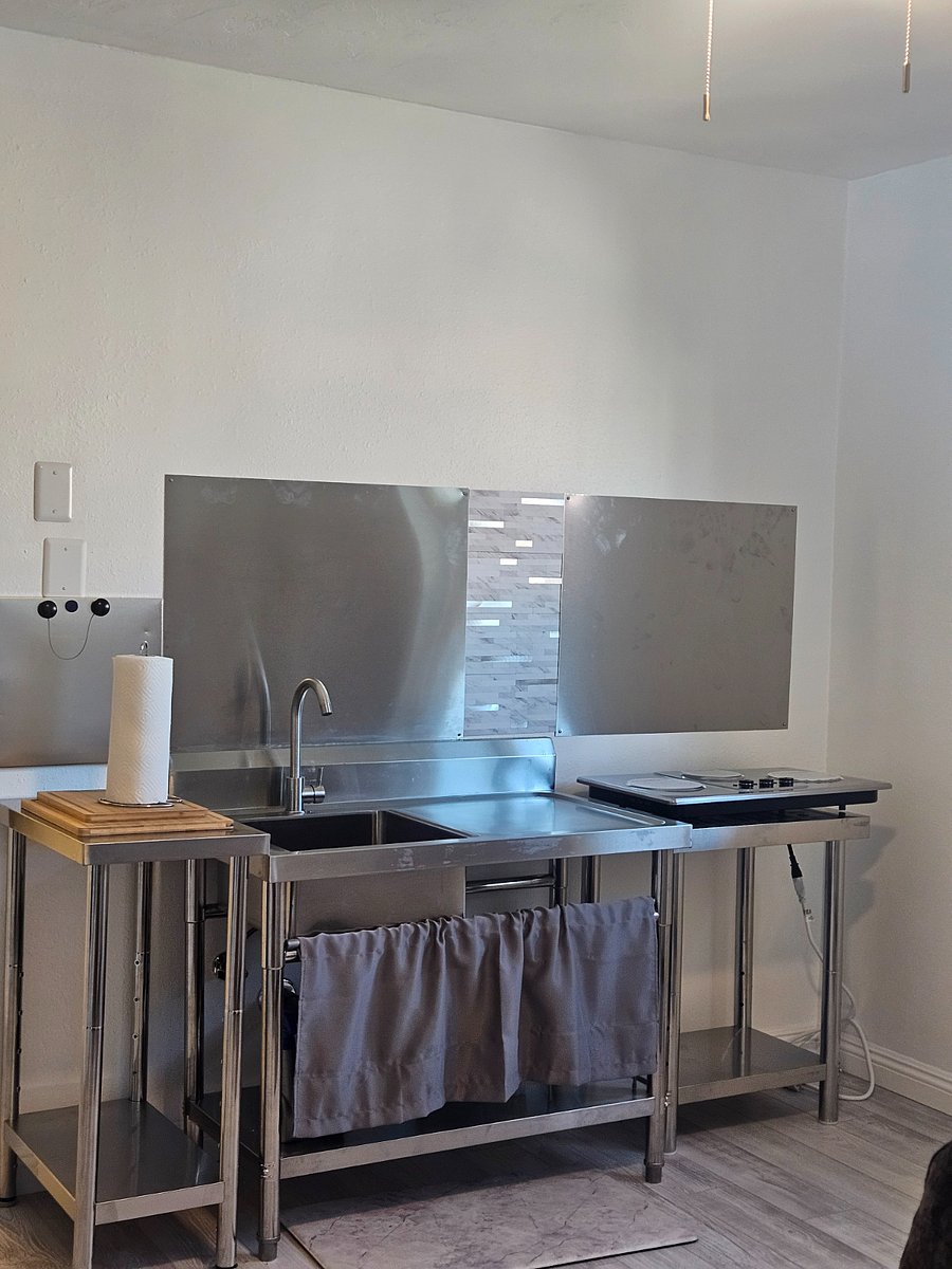 Kitchenette 