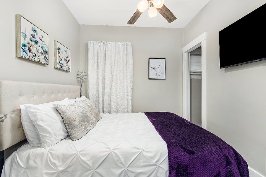 Bedroom 1 (Main level) Queen bed