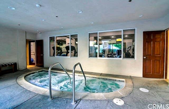 Jacuzzi/Hot Tub