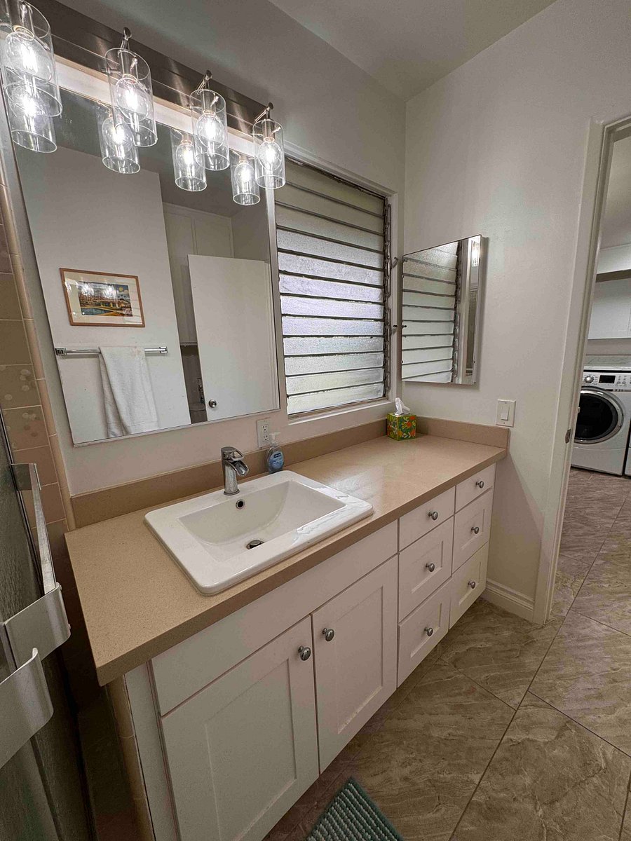 Primary bedroom vanity