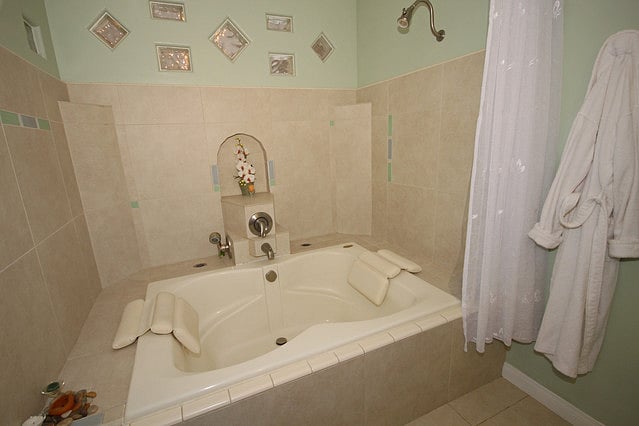 Customized SPA bath shower experience
