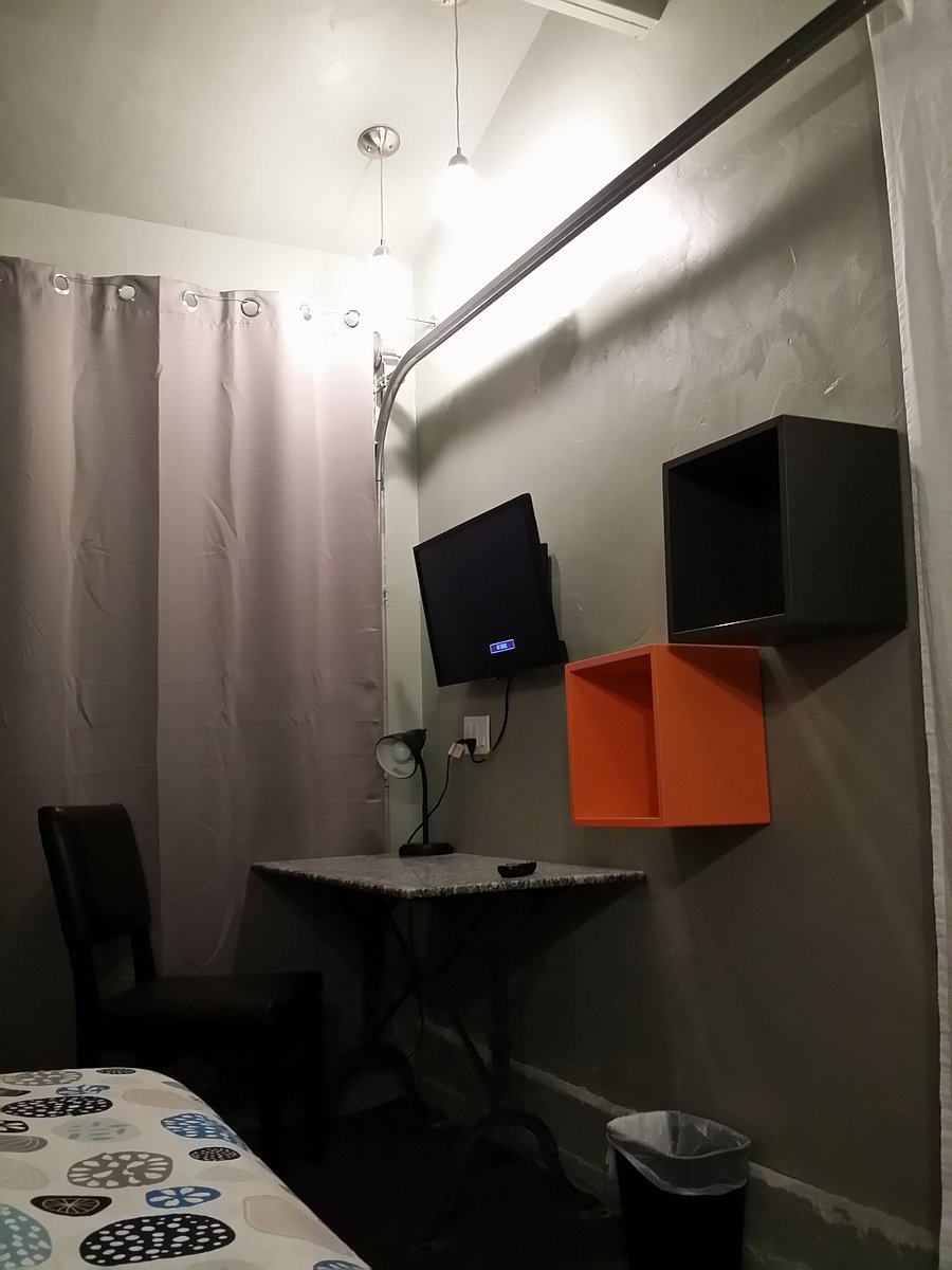 TV with antenna stations and HDMI cable to connect to your laptop