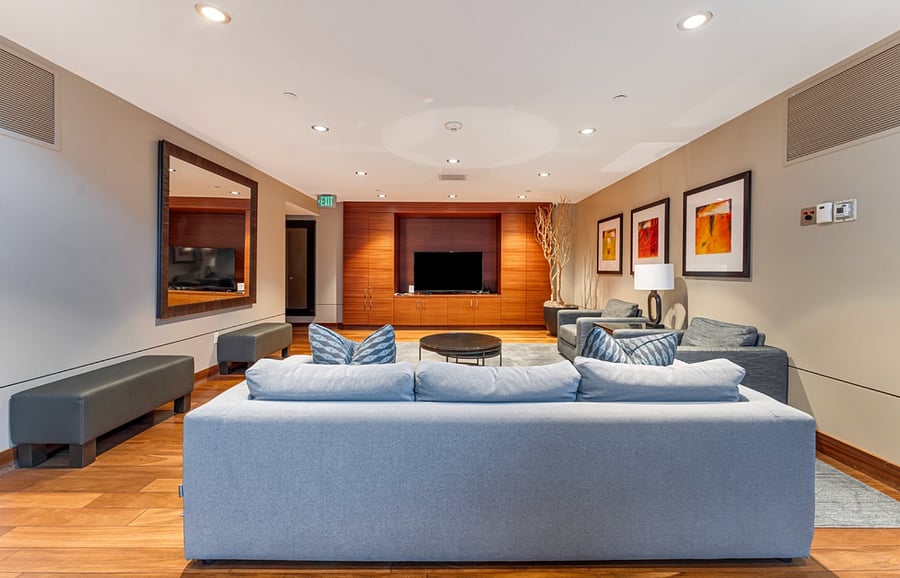 Amenity room with tv and full kitchen. Great for parties.