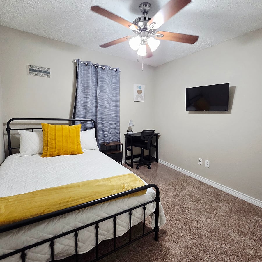 Bedroom 2
Blackout Curtains
Desk
Full Bed
Smart TV