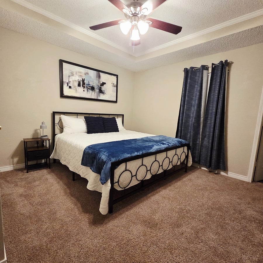 Bedroom 3
Blackout Curtains
King Bed
Dresser
Smart TV
Private Bathroom