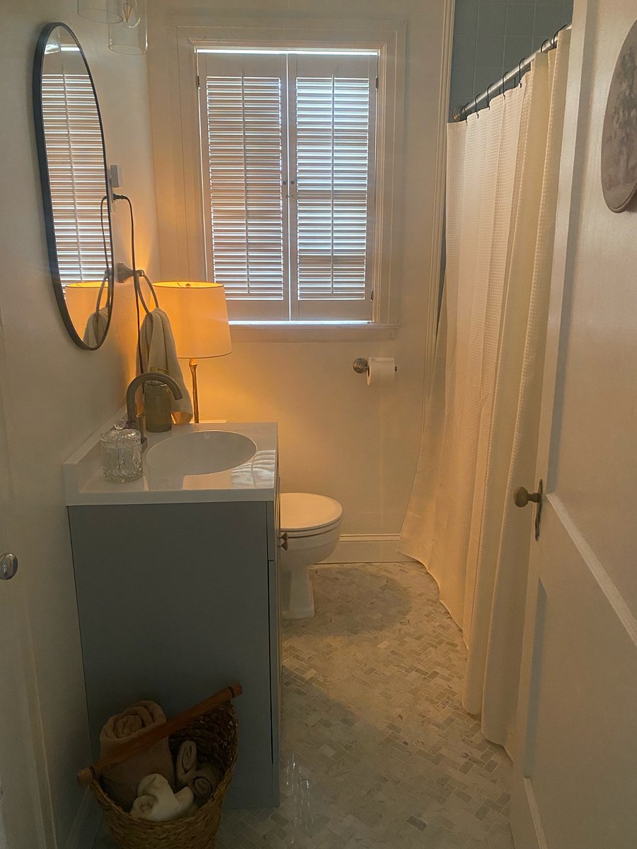 Guest bath