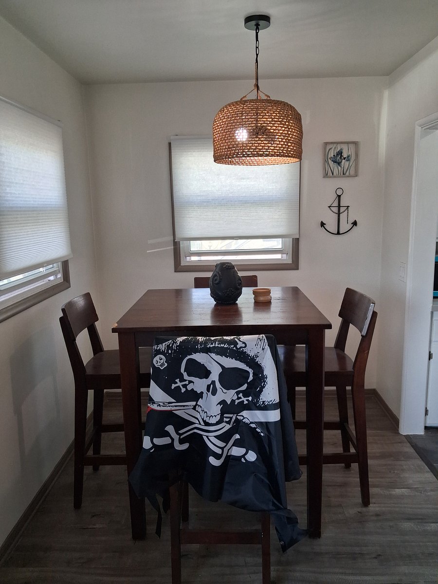 Breakfast Nook.