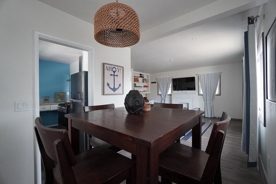 Breakfast Nook 2.