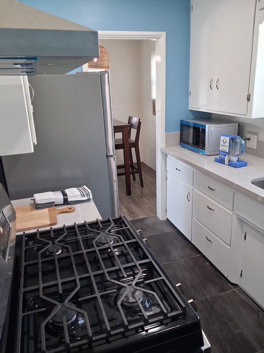 Kitchen 2.