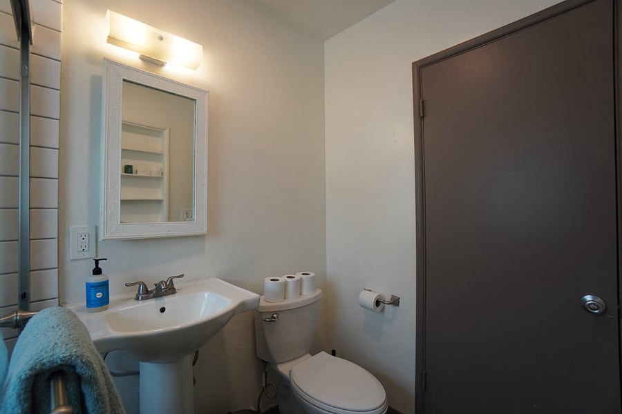 Bathroom 2.
