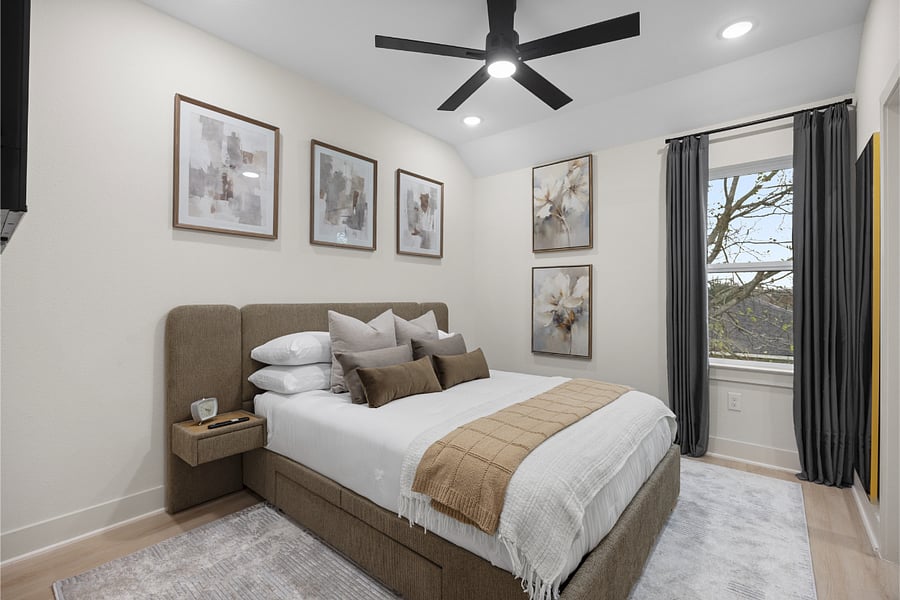 Secondary bedroom