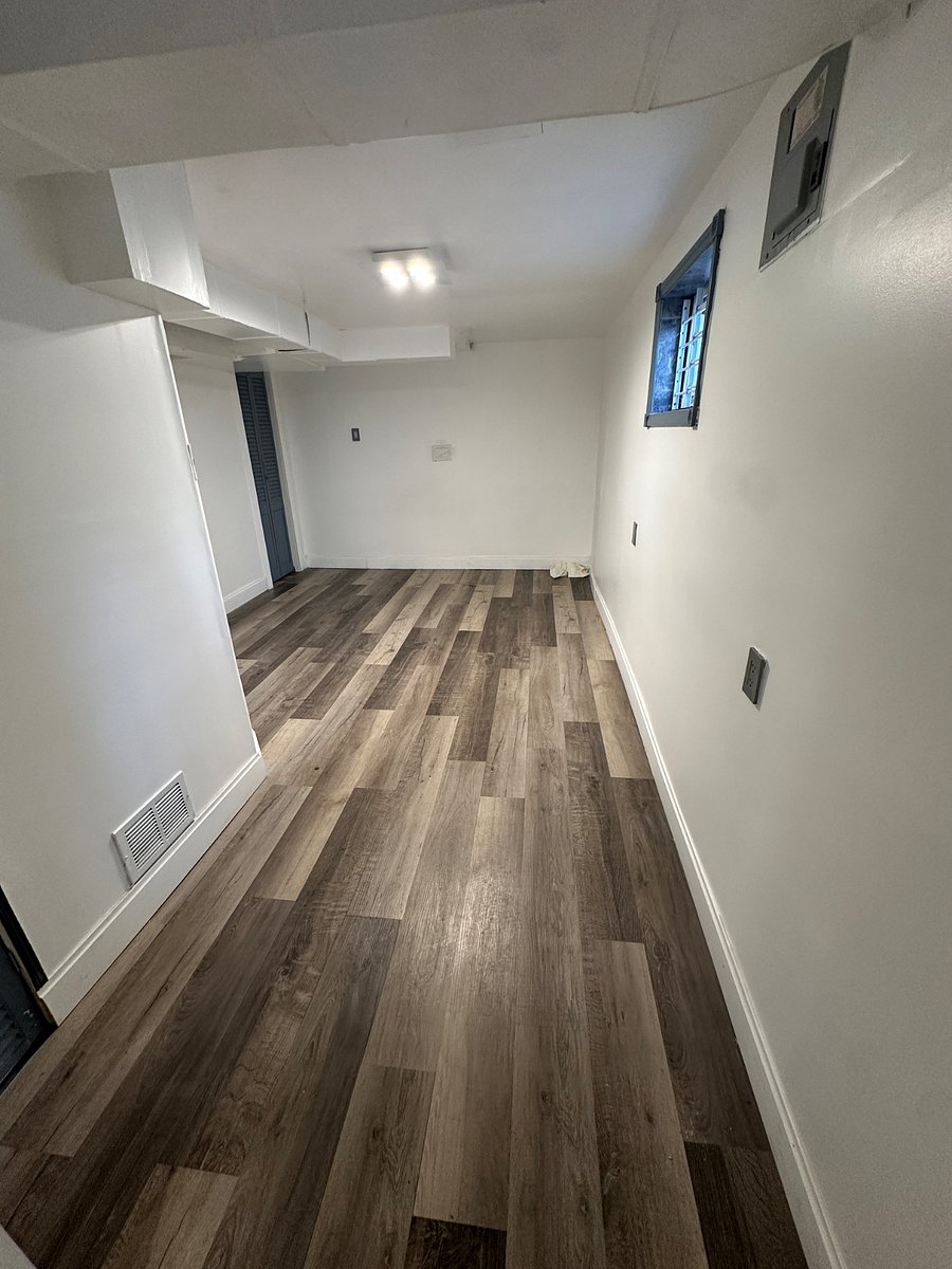 Bedroom will be furnished before moving in. 