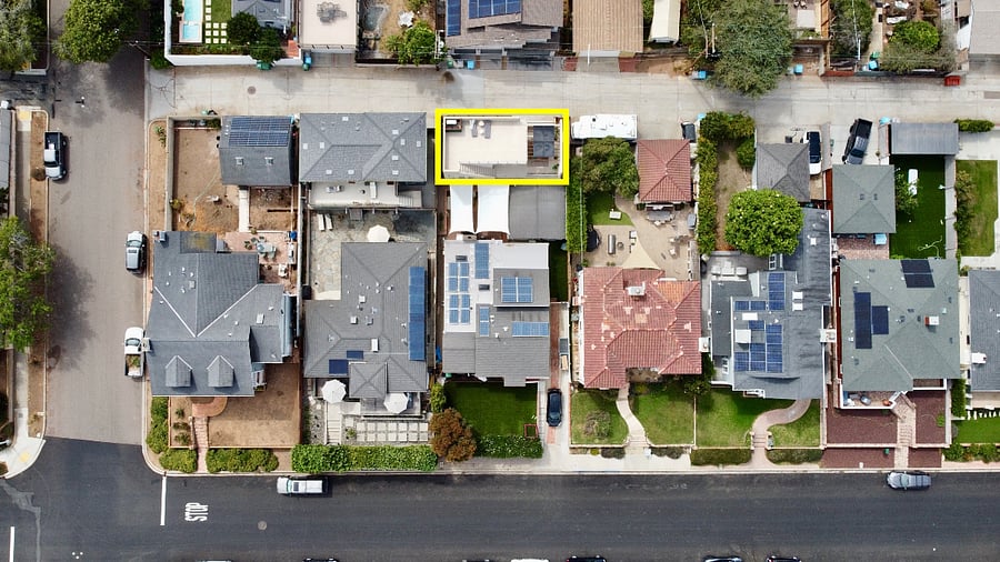 Private entry via garage or gate off quiet alley.  Property is surrounded by fence so not sharing any spaces with anyone else.
