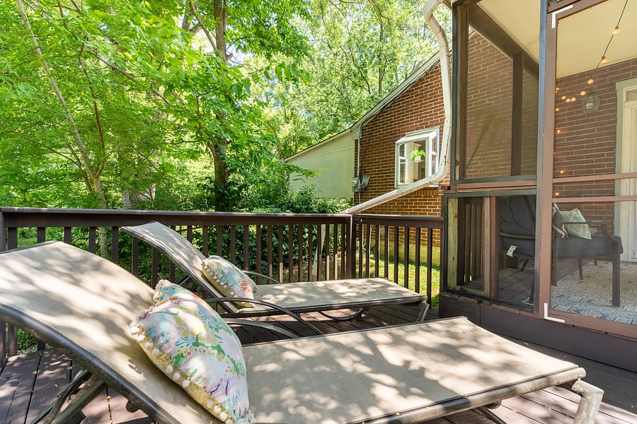 Side deck with loungers.