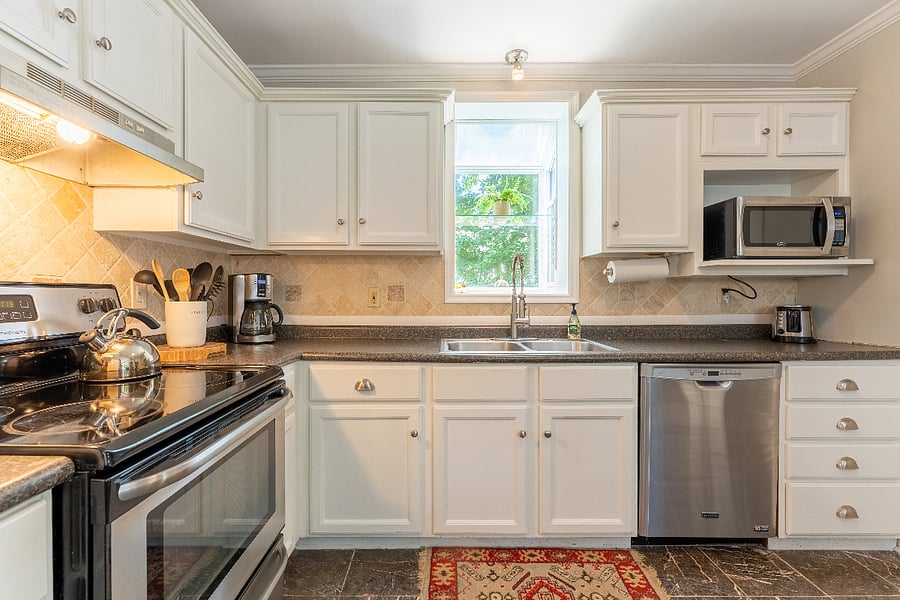 The kitchen is stocked with everything you need - even more than in the pictures.
