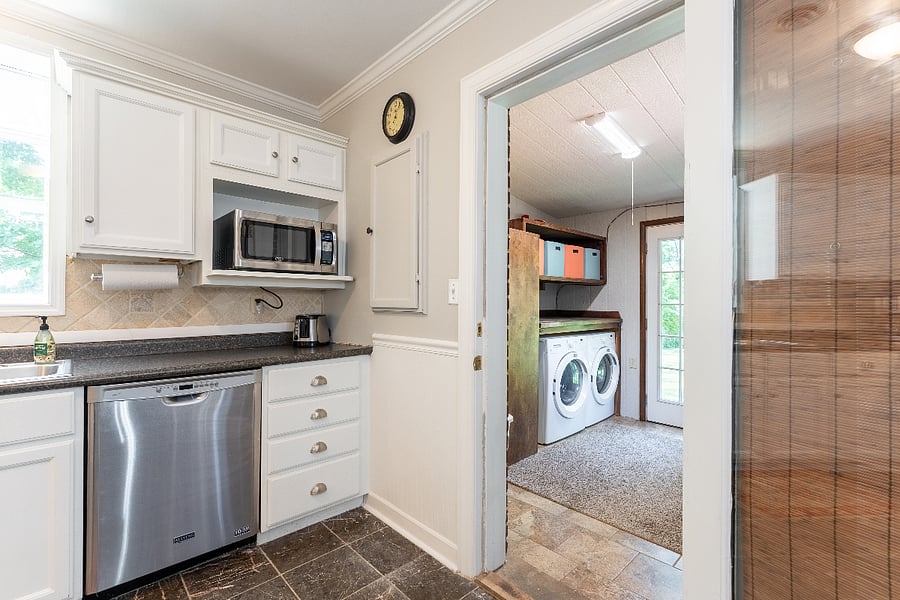 The washer and dryer have been replaced since this picture. See next picture!