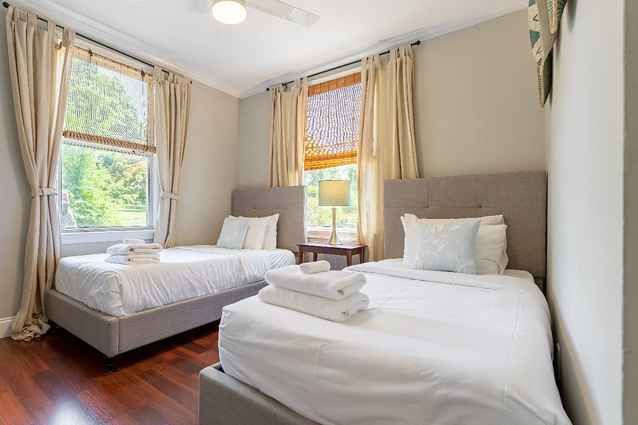 Bedroom three with two twin beds.