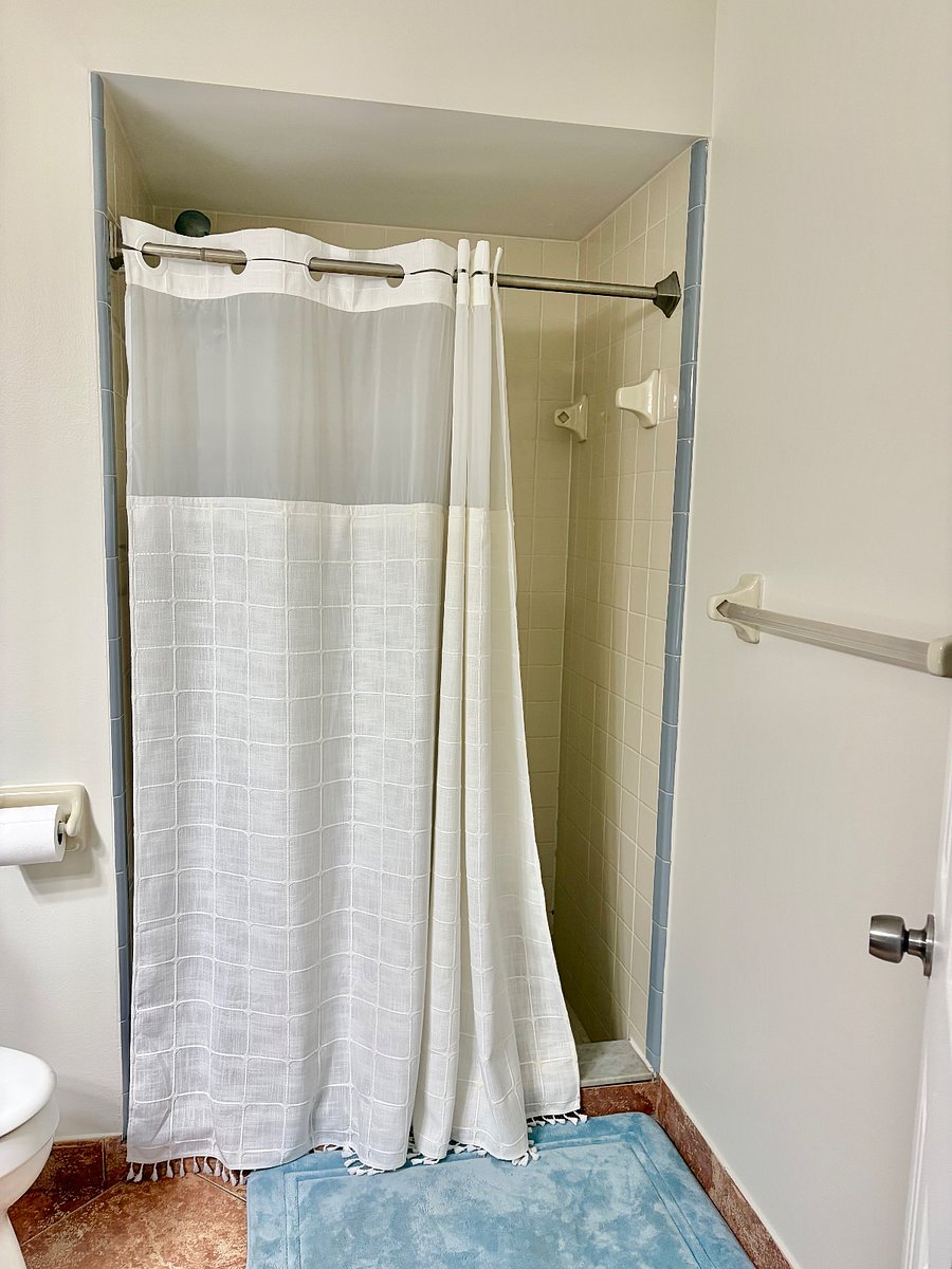 Master Bathroom.