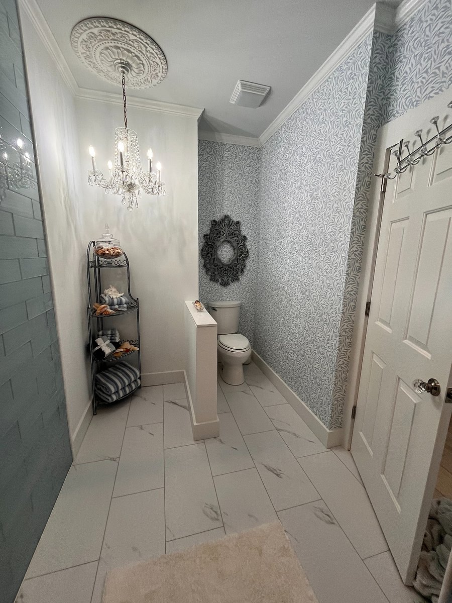 Primary powder room