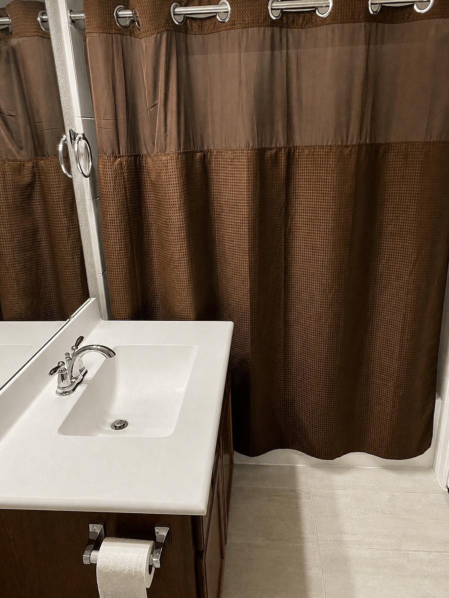 1st Floor Bathroom