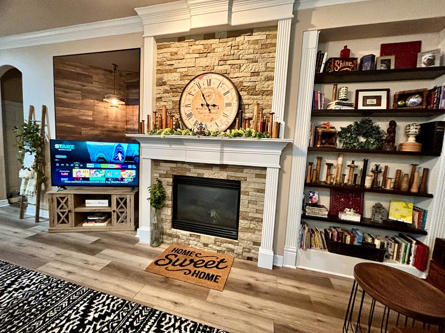 Living Room with gas fireplace