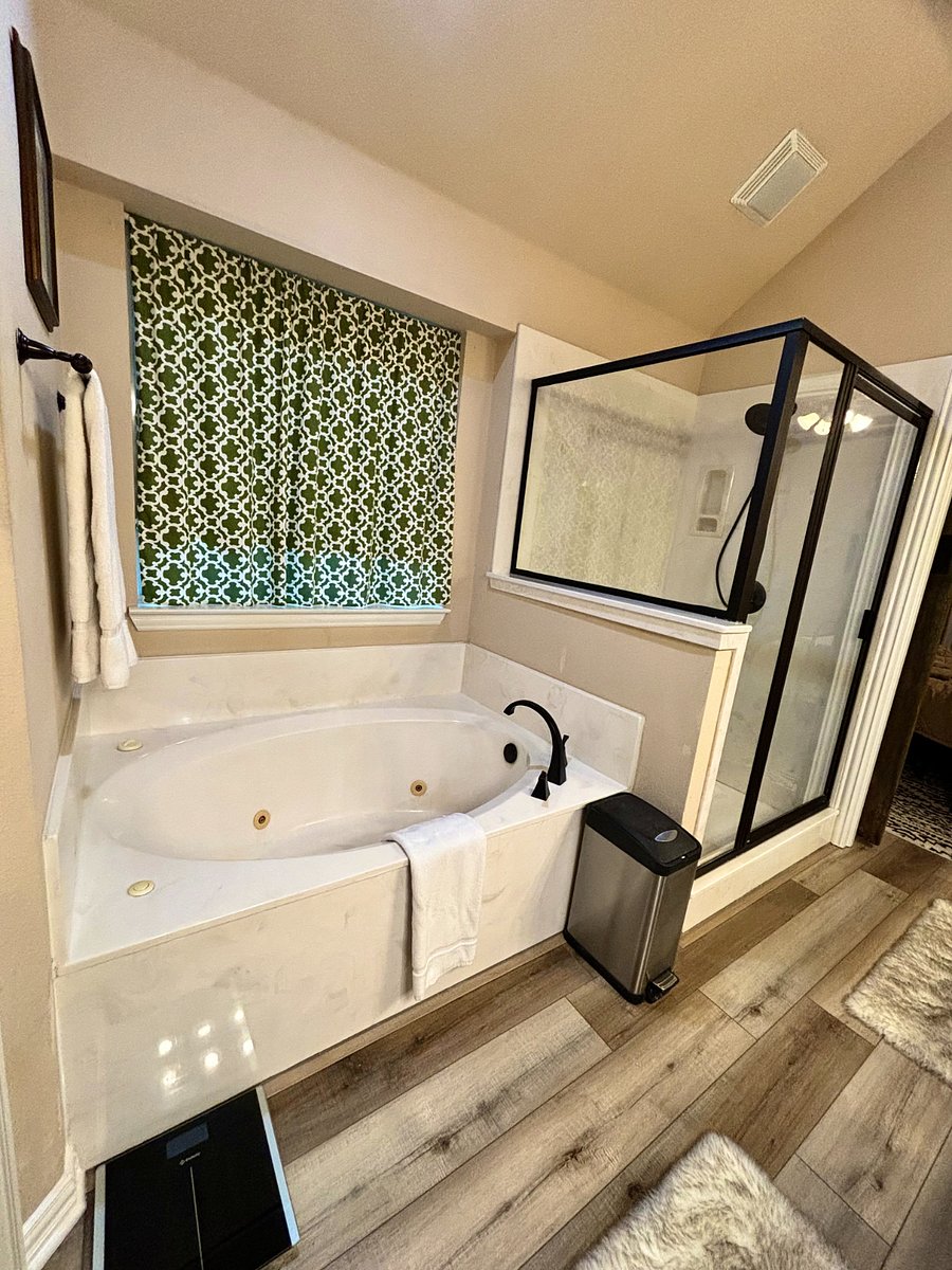 Master bathroom with jetted tub