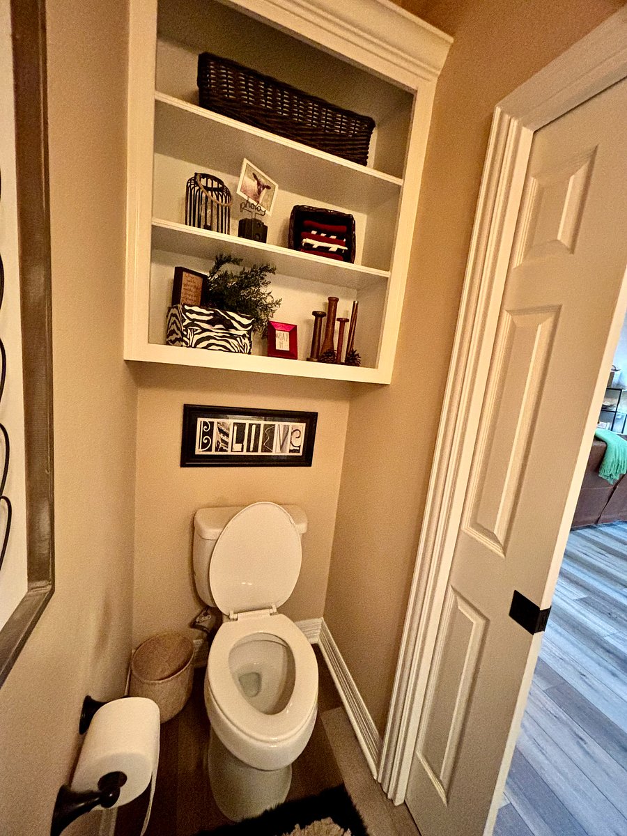 1/2 bath off living room